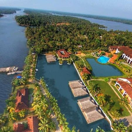 Plumeria Lake Resort & Spa Vayalār Exteriör bild