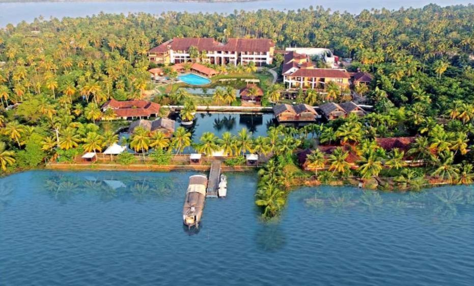 Plumeria Lake Resort & Spa Vayalār Exteriör bild