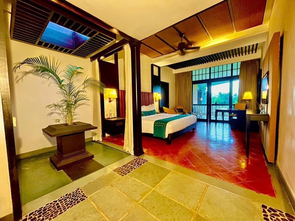 Plumeria Lake Resort & Spa Vayalār Exteriör bild