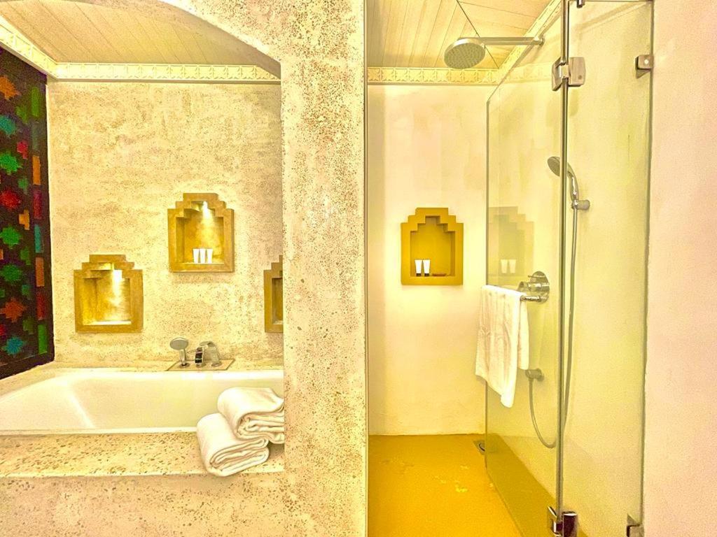 Plumeria Lake Resort & Spa Vayalār Exteriör bild