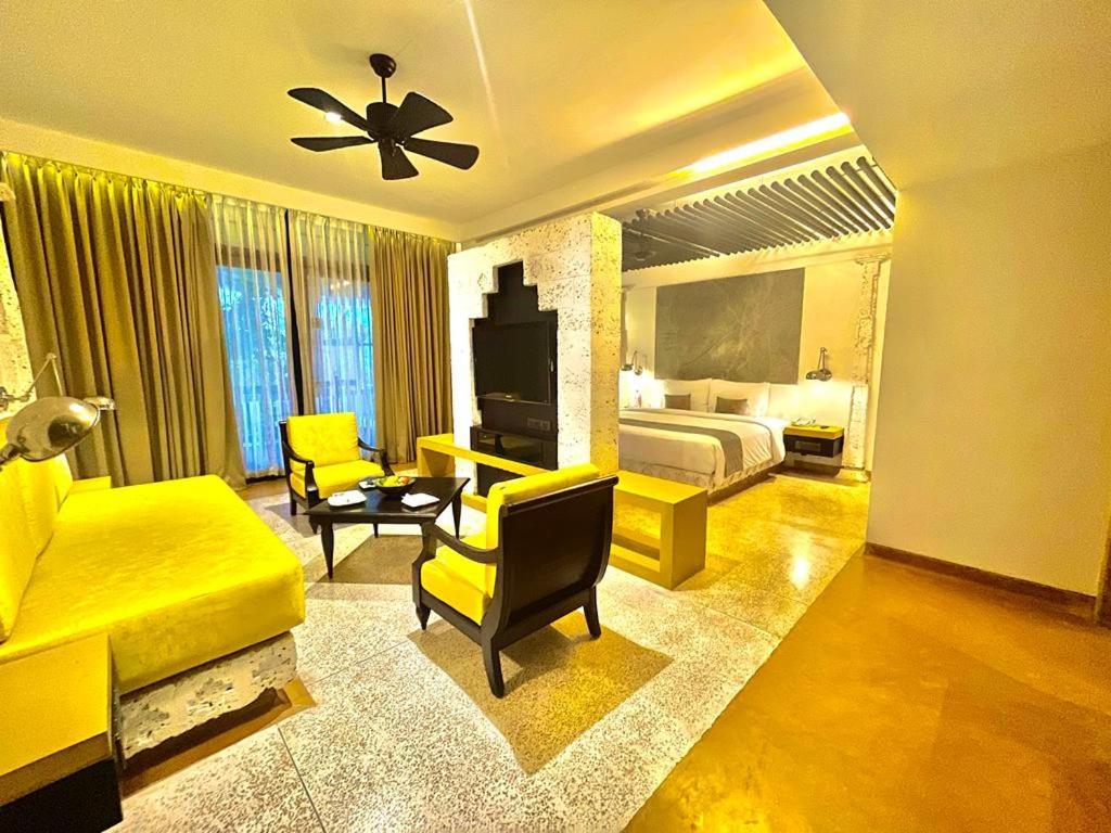 Plumeria Lake Resort & Spa Vayalār Exteriör bild