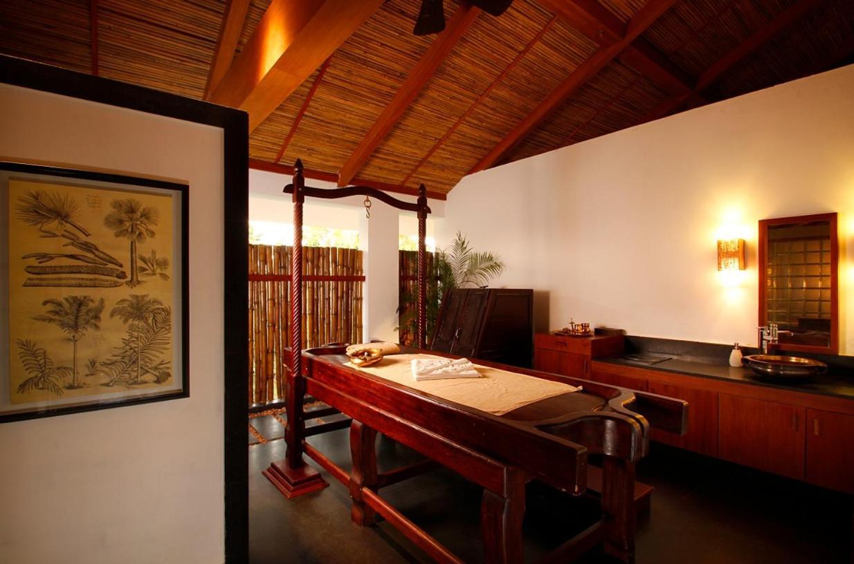 Plumeria Lake Resort & Spa Vayalār Exteriör bild