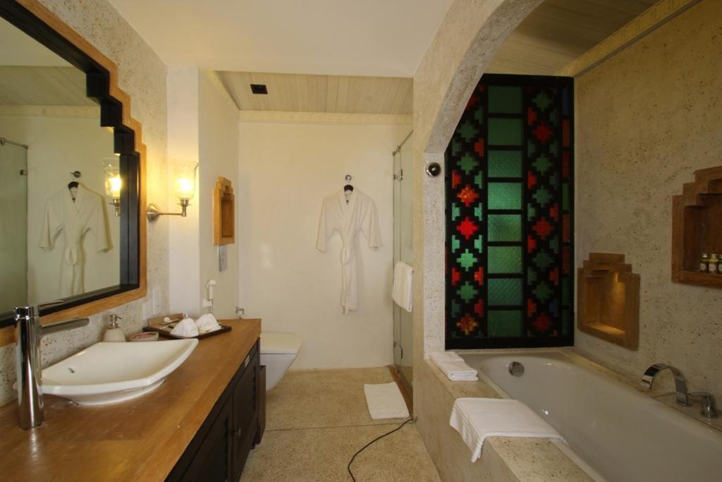 Plumeria Lake Resort & Spa Vayalār Exteriör bild
