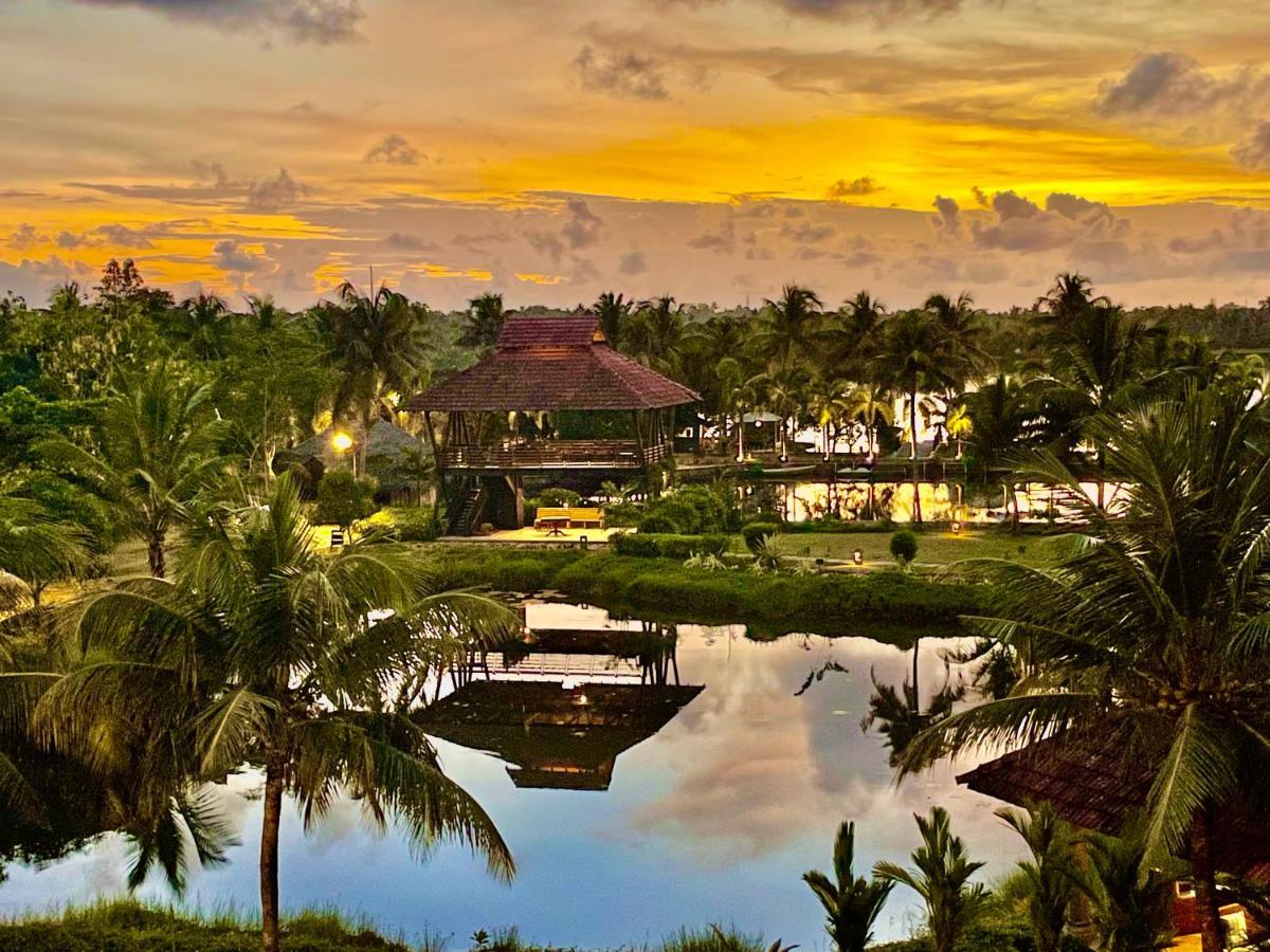 Plumeria Lake Resort & Spa Vayalār Exteriör bild